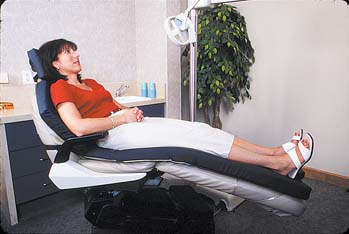 https://www.bluechipmedical.com/wp-content/uploads/dentalchairmodel2.jpg